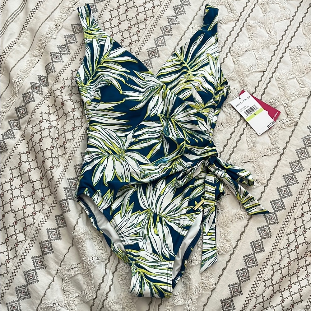 Vince Camuto Tropical Leaf Print Swimsuit size 4